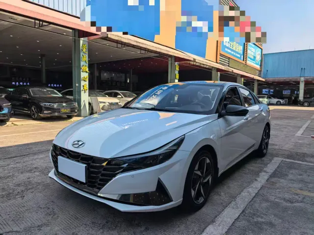 Фотография автомобиля — Hyundai Elantra