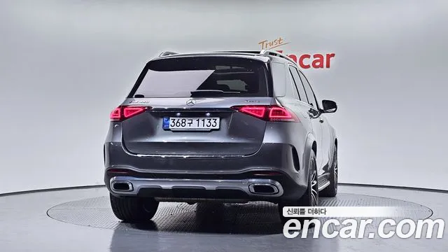 Mercedes-Benz GLE-Class — Фото автомобиля 4