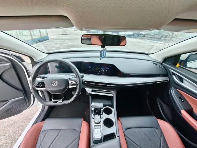 Changan Eado — Фото автомобиля 10