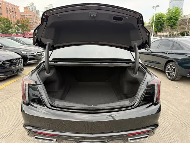 Cadillac CT5 — Фото автомобиля 8