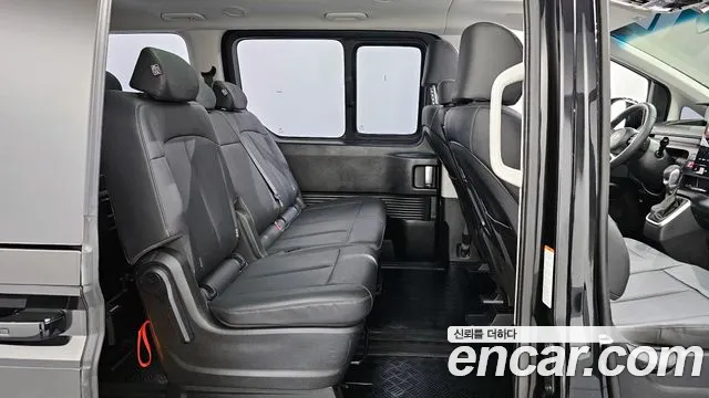 Hyundai Staria Staria 4WD Tourer 9 мест — Фото автомобиля 12