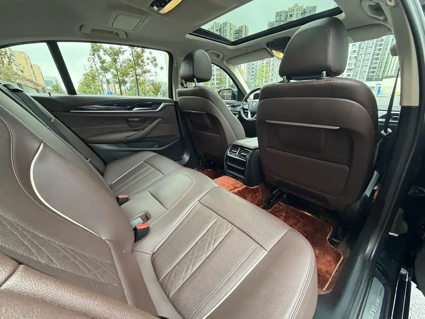 BMW BMW 5 Series 2022 525Li Luxury Package — Фото автомобиля 9