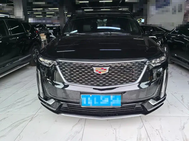 Cadillac XT6 — Фото автомобиля 2