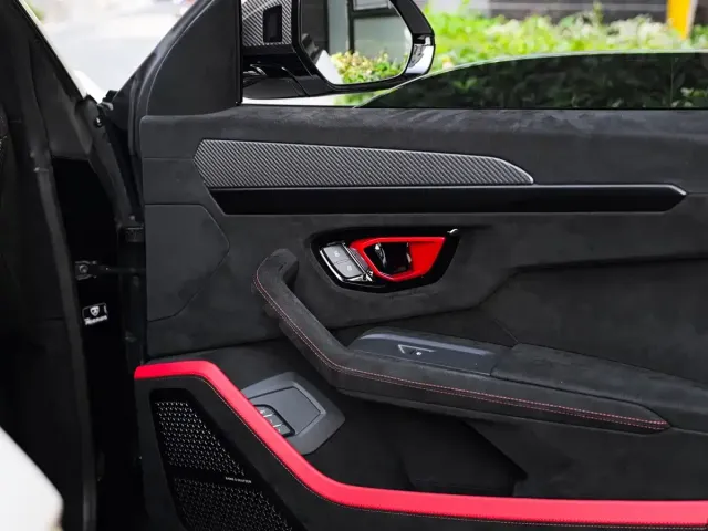 Lamborghini Urus — Фото автомобиля 29