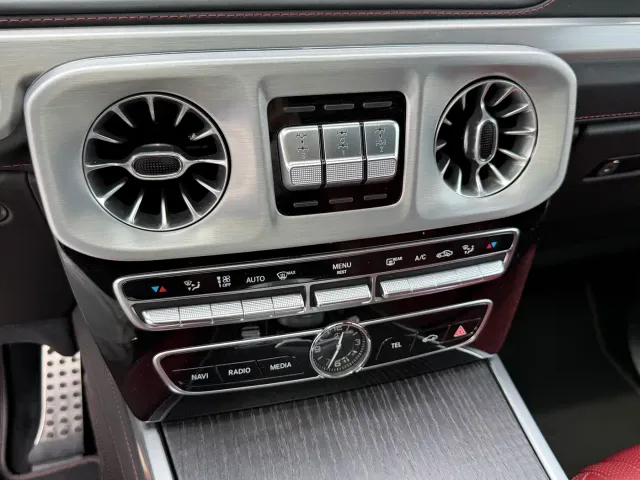 Mercedes-Benz G-Class — Фото автомобиля 10