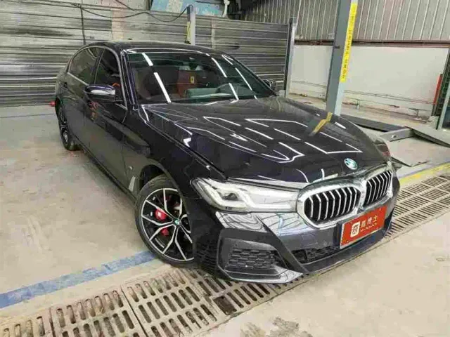 BMW 5 Series — Фото автомобиля 2