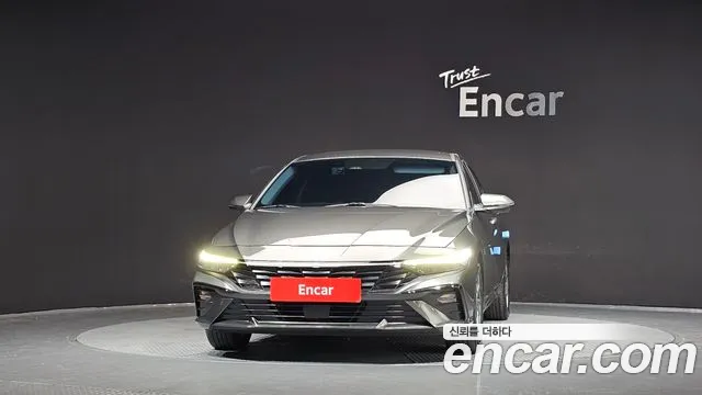 Hyundai Avante CN7 — Фото автомобиля 3