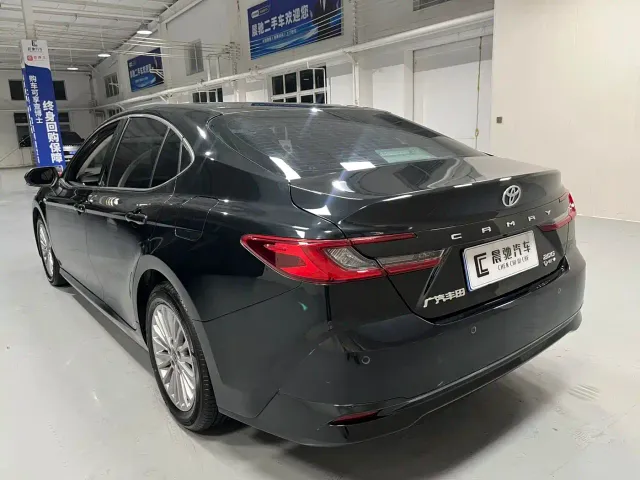 Toyota Camry — Фото автомобиля 6