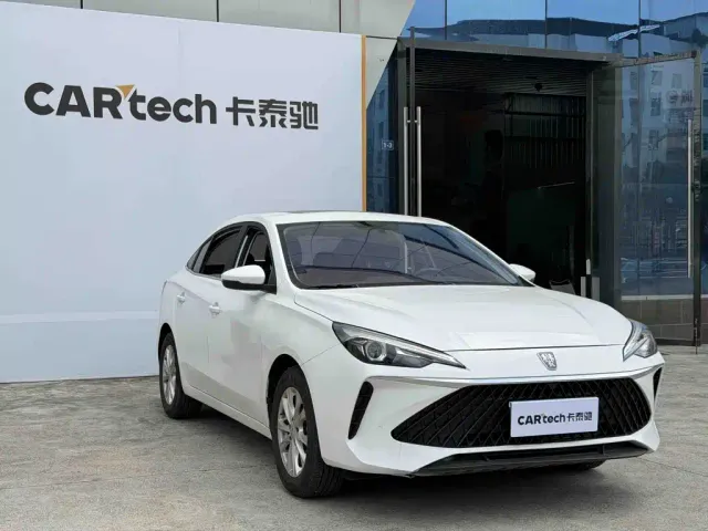 Roewe i5 — Фото автомобиля 3