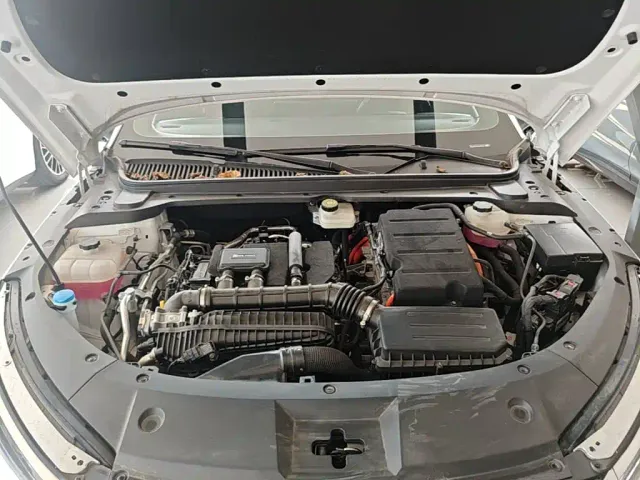 BYD Qin L — Фото автомобиля 19