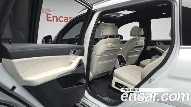 BMW X7 — Фото автомобиля 21
