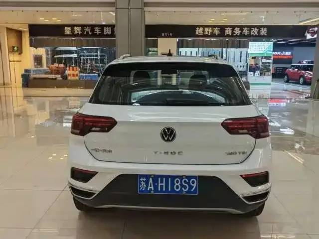 Volkswagen T-Roc — Фото автомобиля 8