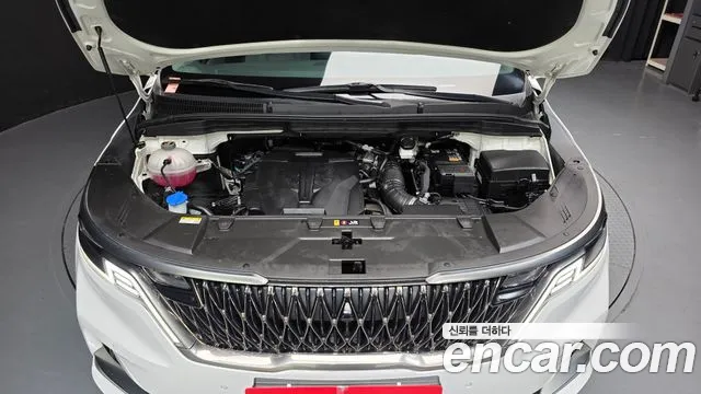 Kia Carnival Generation 4 — Фото автомобиля 9