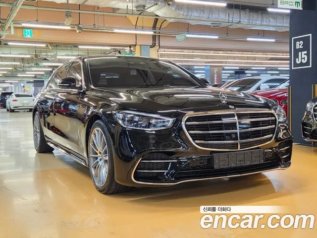 Mercedes-Benz S-Class — Фото автомобиля 2