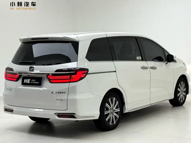 Honda Odyssey — Фото автомобиля 4