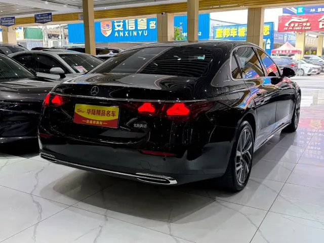 Mercedes-Benz E-Class — Фото автомобиля 6