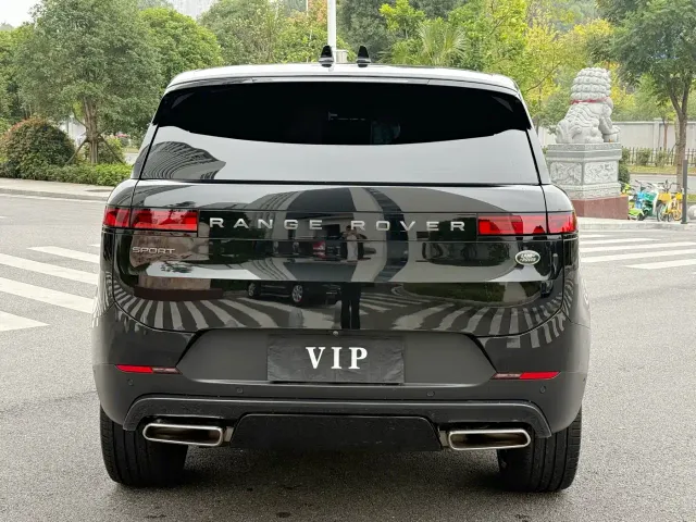 Land Rover Range Rover Sport — Фото автомобиля 7