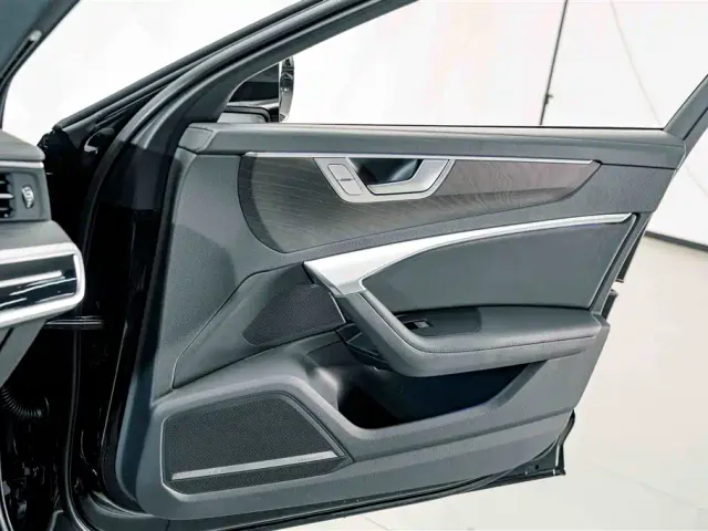 Audi A6L — Фото автомобиля 14