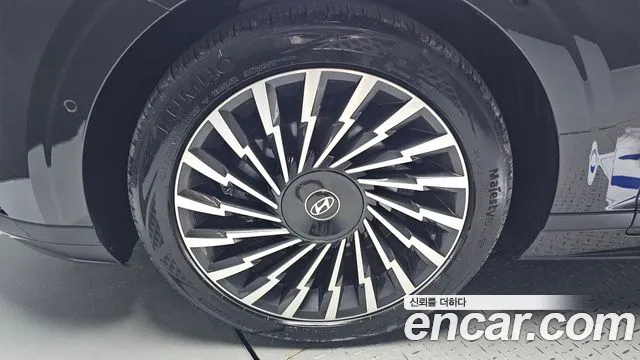 Hyundai Grandeur GN7 — Фото автомобиля 4