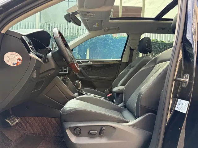 Volkswagen Tiguan L — Фото автомобиля 21