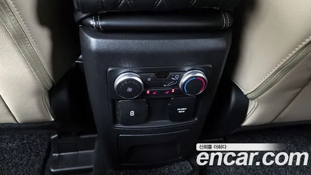 Ford Explorer — Фото автомобиля 19