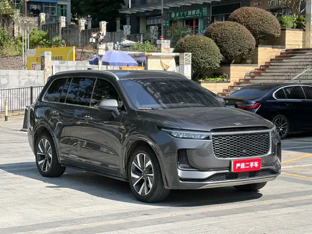 Li Auto ONE — Фото автомобиля 3