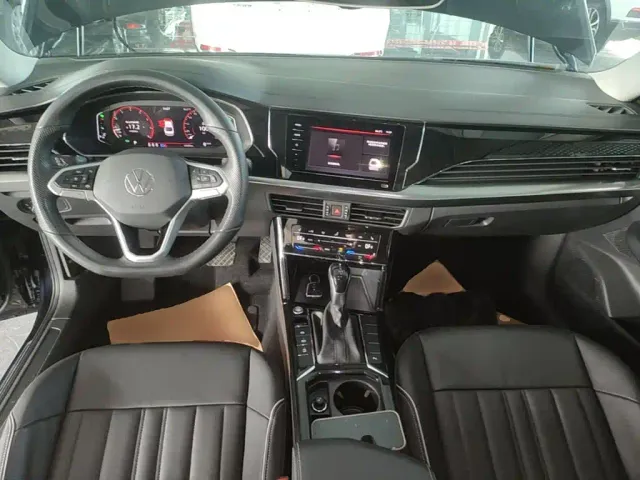 Volkswagen Passat — Фото автомобиля 9