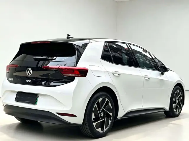 Volkswagen ID.3 — Фото автомобиля 8