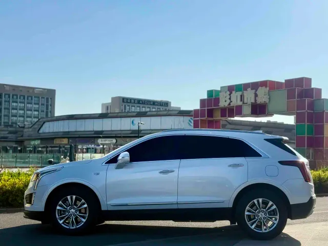 Cadillac XT5 — Фото автомобиля 3