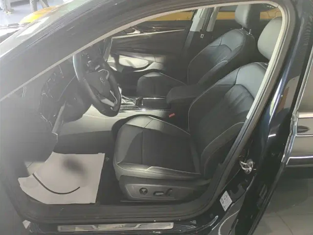 Volkswagen Passat — Фото автомобиля 14