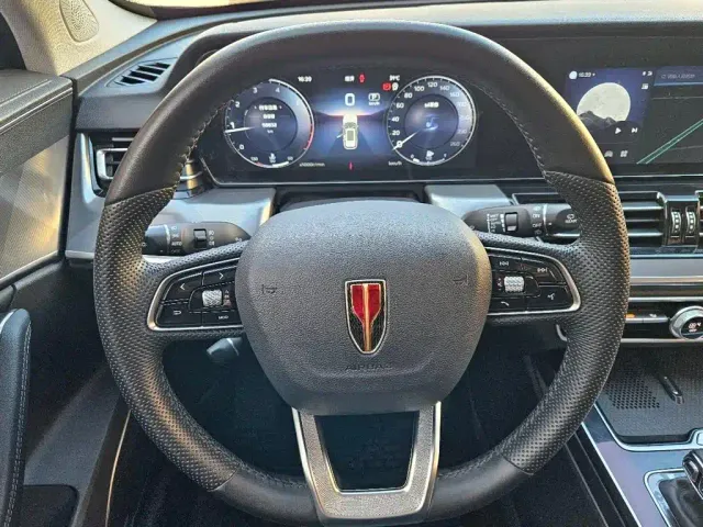 Hongqi HS5 — Фото автомобиля 5