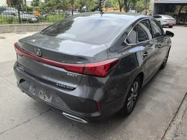 Changan Eado — Фото автомобиля 6