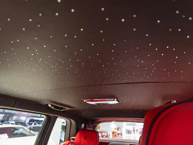 Rolls-Royce Cullinan — Фото автомобиля 11