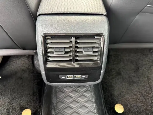 Volkswagen Sagitar — Фото автомобиля 7