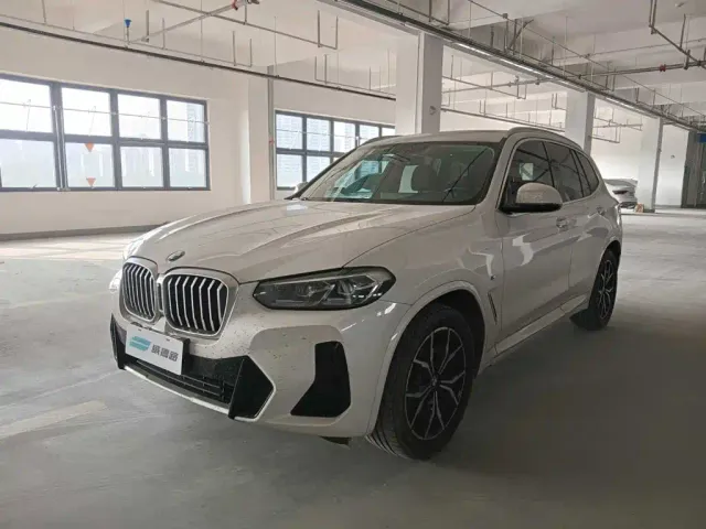 Фотография автомобиля — BMW X3