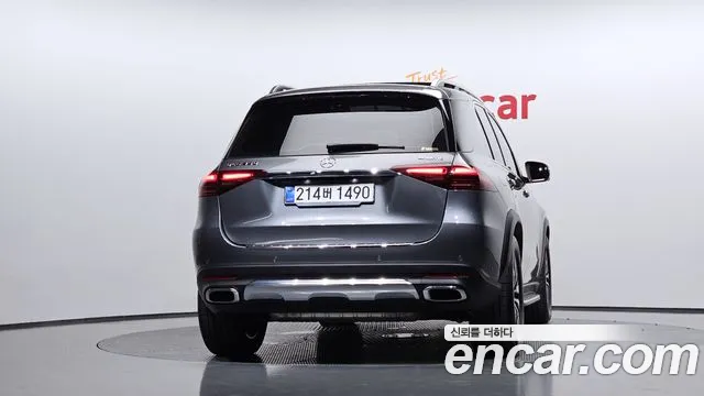 Mercedes-Benz GLE-Class — Фото автомобиля 2