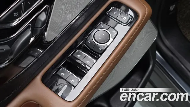 Lincoln Aviator — Фото автомобиля 20