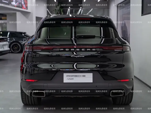 Porsche Cayenne — Фото автомобиля 6