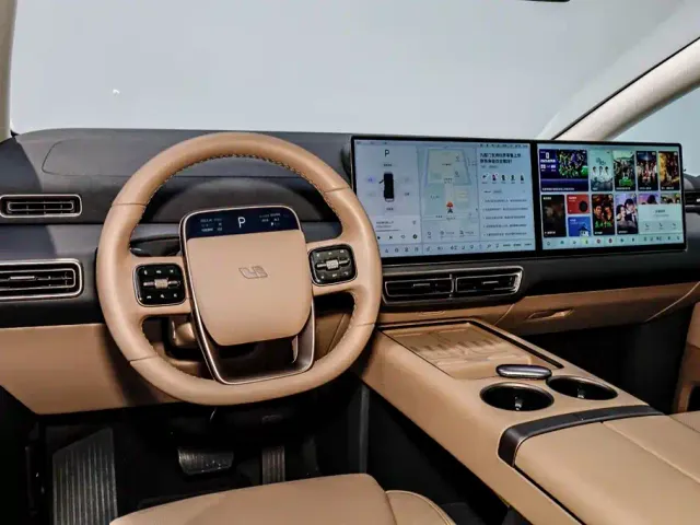 Li Auto MEGA — Фото автомобиля 23
