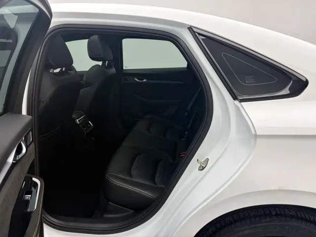 Geely Xingrui — Фото автомобиля 13
