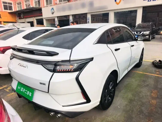 Dongfeng Yixuan — Фото автомобиля 6