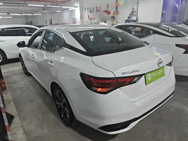 Nissan Sylphy — Фото автомобиля 4