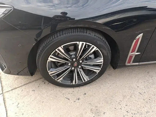 Hongqi H9 — Фото автомобиля 22