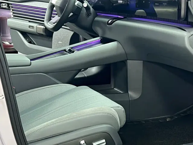 Audi E5 Sportback — Фото автомобиля 6