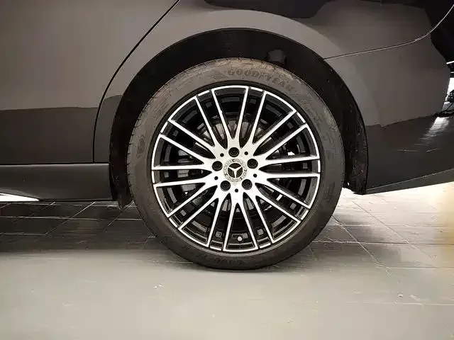 Mercedes-Benz C-Class — Фото автомобиля 16
