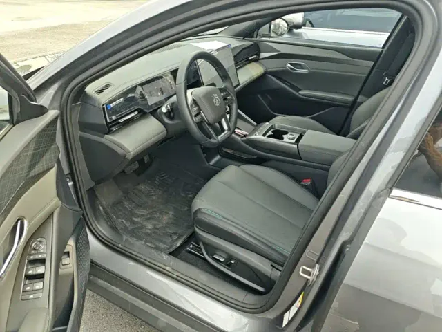 BYD Qin L — Фото автомобиля 14