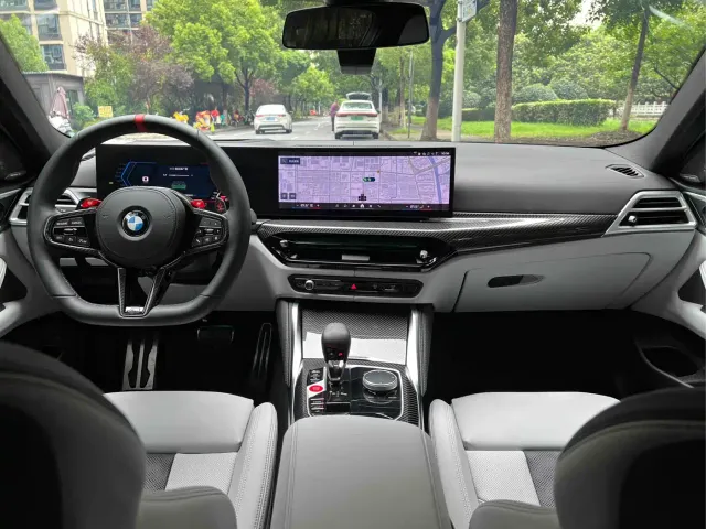 BMW M4 — Фото автомобиля 10