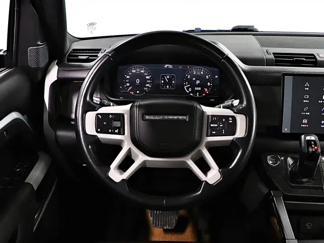 Land Rover Defender — Фото автомобиля 10