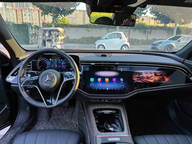 Mercedes-Benz E-Class — Фото автомобиля 5