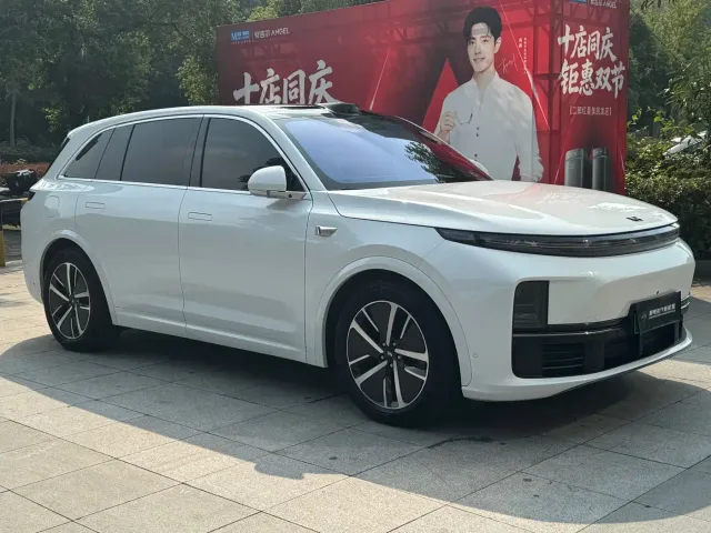 Li Auto L7 — Фото автомобиля 3